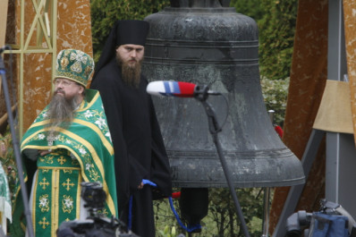 Настоятель Данилова монастыря отец Алексий и отец Роман