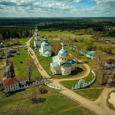 Подворье Свято-Успенского Трифонова монастыря села Великорецкое. 