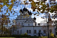 В Свято-Троицком Александро-Невском ставропигиальном монастыре молитвенно отметили престольный праздник 