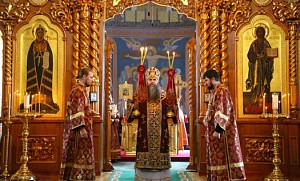 Митрополит Георгий отслужил Литургию в Серафимо-Дивеевском монастыре