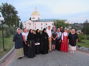 Елецкий Знаменский монастырь посетили потомки его почившей настоятельницы игумении Антонии (Криворотовой) 