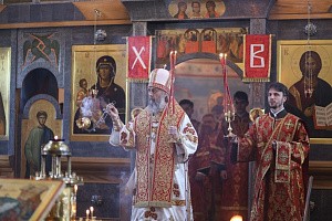 Митрополит Алексий отслужил Литургию в Богородице-Рождественском монастыре пос. Горелки Тульской епархии