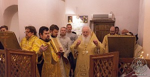 Митрополит Лев совершил литургию в Перынском скиту Свято-Юрьева монастыря Великого Новгорода