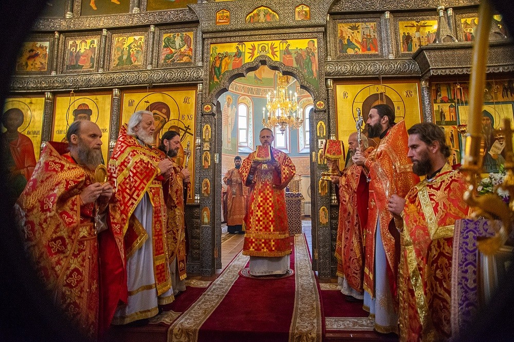 В день памяти великомученика Никиты епископ Переславский Феоктист возглавил престольный праздник Никитского мужского монастыря