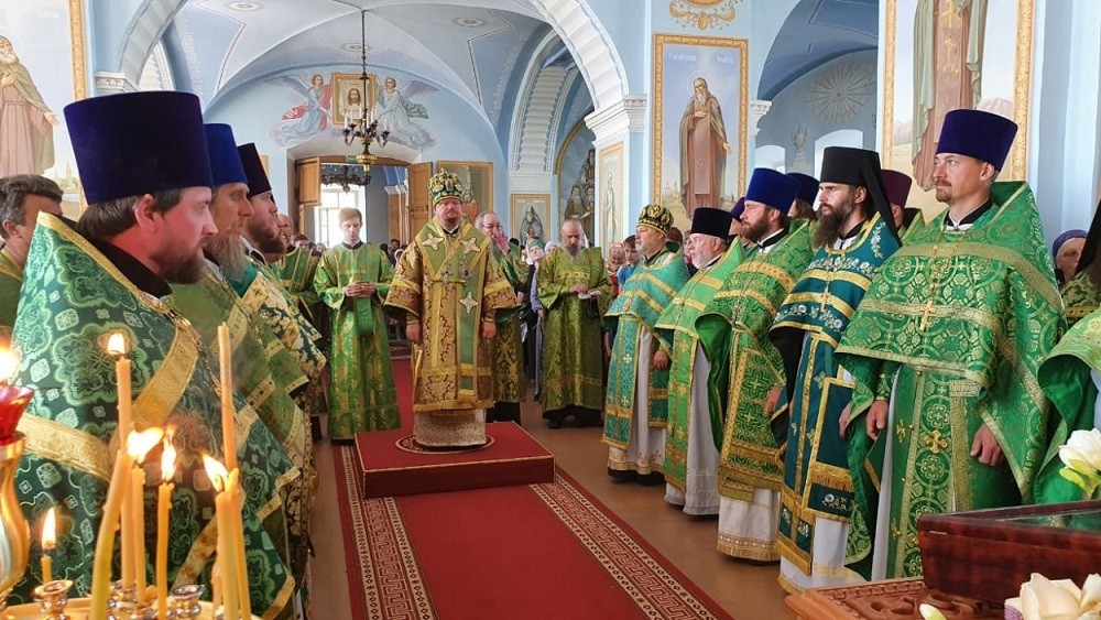 Епископ Игнатий возглавил торжества, посвященные дню памяти основателя Коневской обители преподобного Арсения