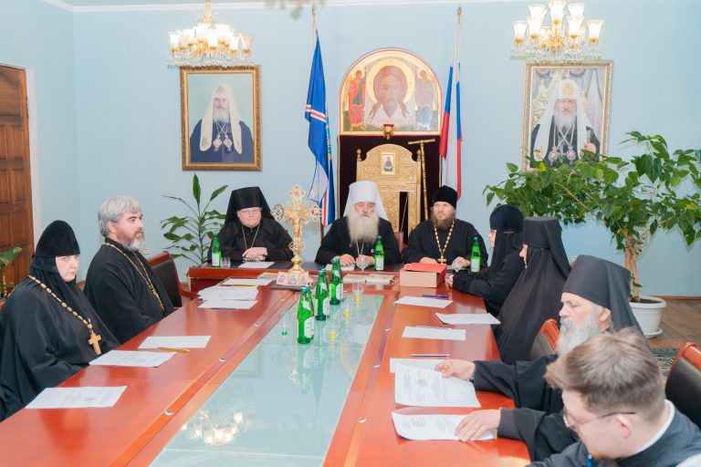 В Алтайской митрополии начала свою работу выездная экспертная комиссия по вопросам образования монашествующих РПЦ
