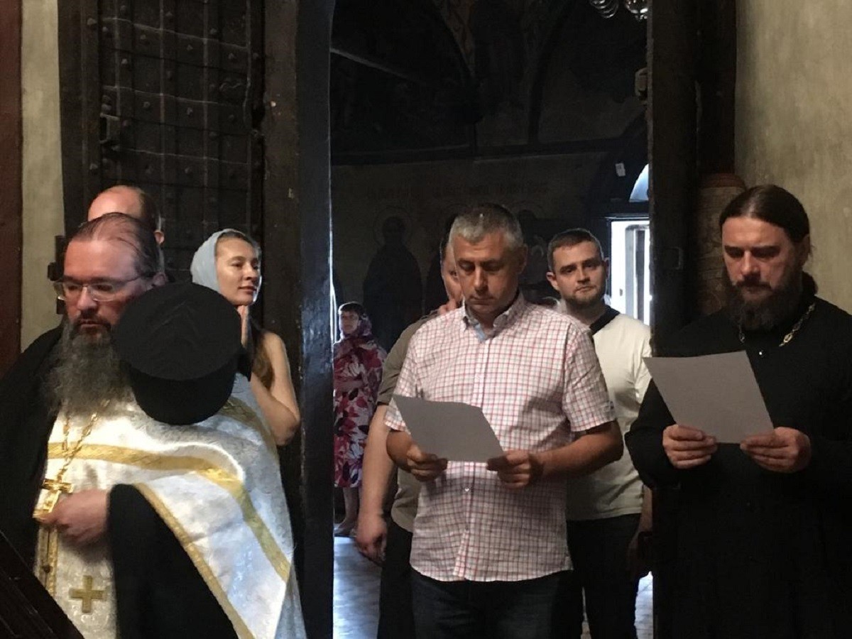 В Саввино-Сторожевском монастыре отслужен молебен по случаю принятия прихожанами обета трезвости
