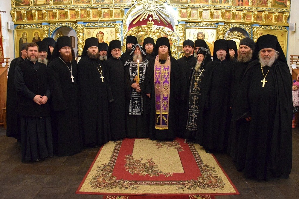 В Донском Старочеркасском монастыре совершены постриги в рясофор и в великую схиму насельников обители