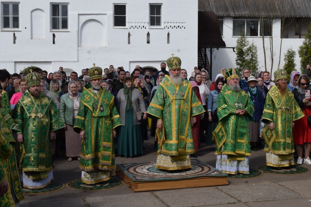 В день памяти прп. Пафнутия Боровского в его святой обители совершены праздничные богослужения
