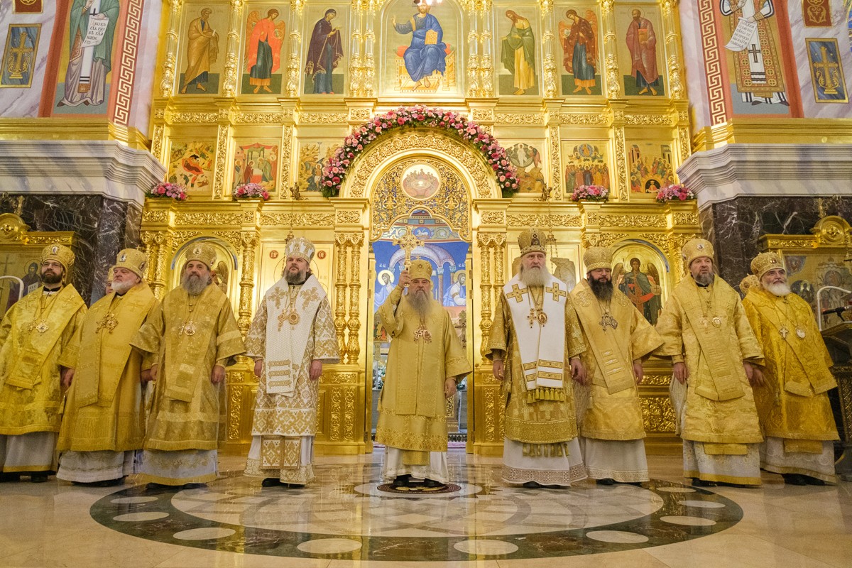 Глава Санкт-Петербургской митрополии возглавил Литургию в Воскресенском Новодевичьем монастыре