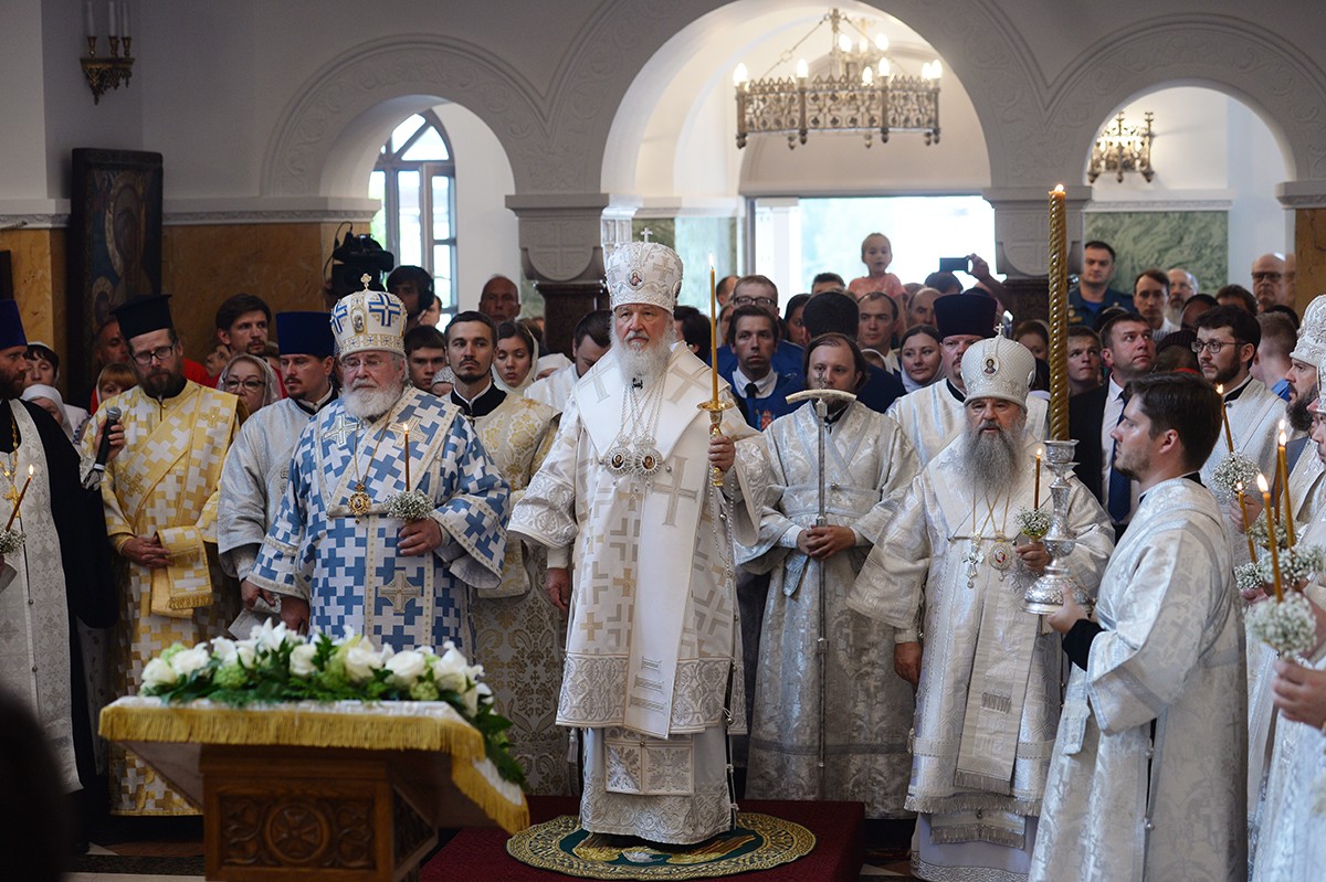 Предстоятель Русской Церкви возглавил утреню всенощного бдения в Константино-Еленинском монастыре Санкт-Петербургской епархии