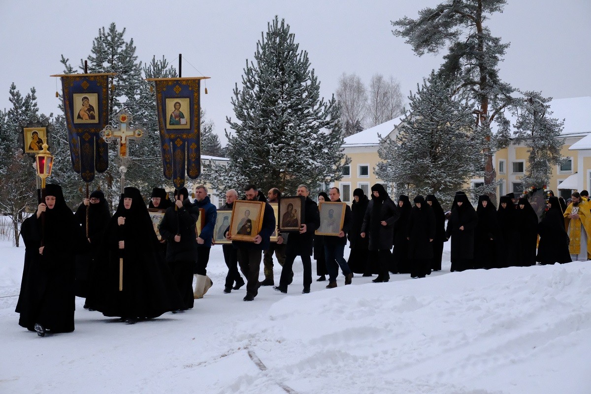 В Свято-Троицком Александро-Невском монастыре состоялся престольный праздник