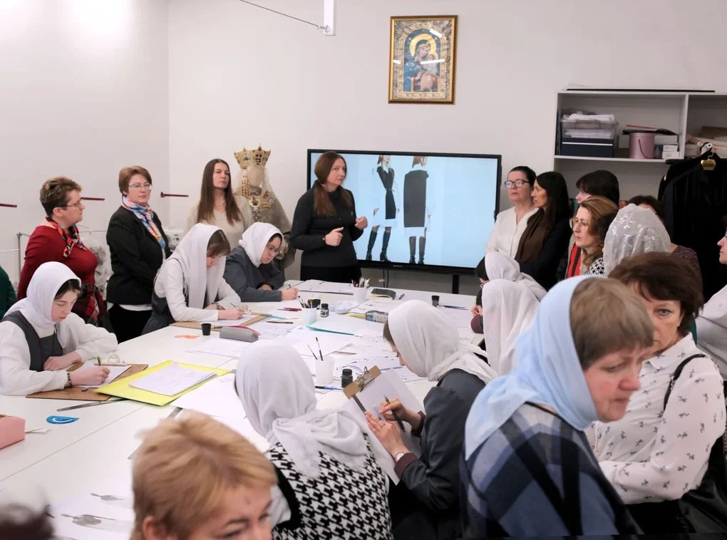 В Николо-Сольбинском монастыре прошло совещание представителей управления образования Переславля-Залесского и муниципальных общеобразовательных организаций