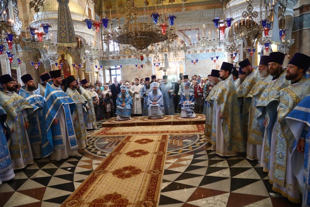 В Ново-Тихвинском монастыре Екатеринбурга состоялся престольный праздник