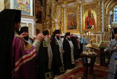 В Киево-Печерской лавре в праздник Покрова Богоматери отслужили Литургию