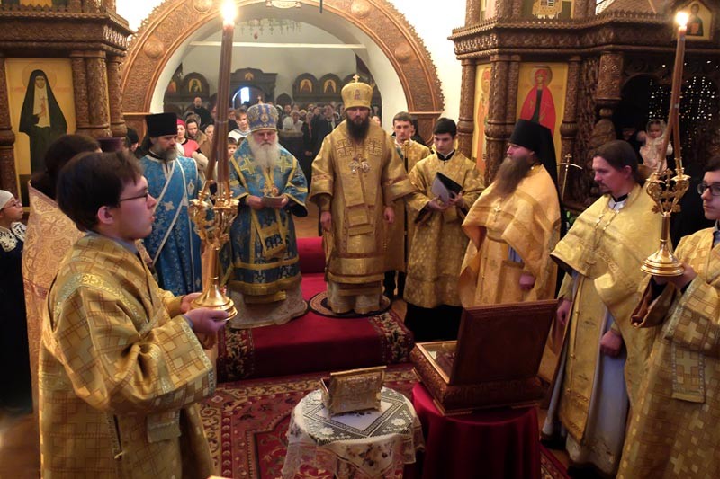 Митрополит Викентий и епископ Феодор совершили Литургию в Николо-Сольбинском монастыре