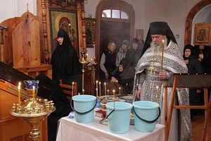 В Казанской Амвросиевской женской пустыни отметили престольный праздник