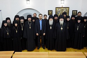  В Высоцком монастыре г. Серпухова состоялся  круглый стол «Монашество и трезвость» 