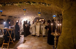 Пятнадцатый престол Зачатьевской обители освящен архиерейским чином