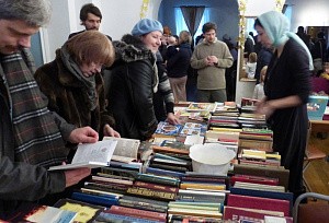 В Андреевском ставропигиальном мужском монастыре прошла благотворительная Рождественская ярмарка в помощь тюремному служению