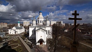 В Богородичном Пантелеимоновым монастыре г. Тулы прошел монастырский субботник