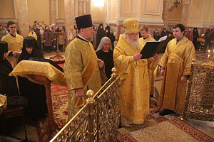 Митрополит Арсений возглавил Всенощное бдение и Литургию в Иоанно-Предтеченском монастыре и совершил постриги