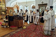 Наместник Оптиной пустыни совершил отпевание духовника Казанской Амвросиевской пустыни в Шамордине архимандрита Поликарпа (Ничипорука)
