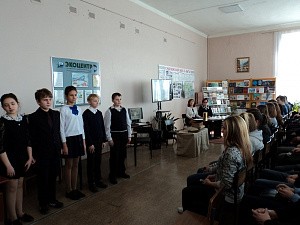 В Православной гимназии при Спасо-Преображенском монастыре г. Рославля прошел День православной книги