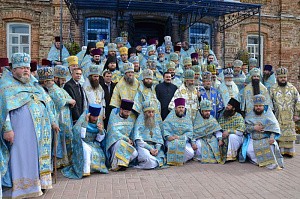 Блаженнейший митрополит Киевский Онуфрий возглавил престольный праздник в Софрониево-Молченском монастыре Конотопской епархии