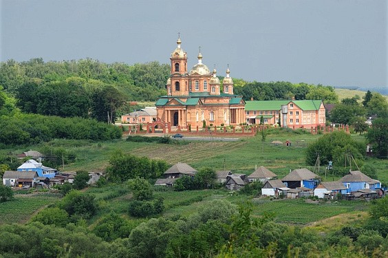 Воскресенский женский монастырь в с. Зимовенька