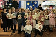 Литературно-музыкальным конкурсом завершилась книжная выставка, организованная в городской школе Бреста Рождество-Богородицким монастырем