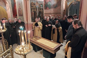 Состоялось перенесение мощей свт. Макария (Невского) из Троице-Сергиевой лавры в г. Горно-Алтайск