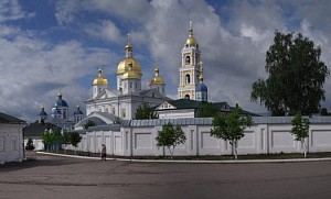 Митрополит Георгий совершил Божественную литургию в Оранском мужском монастыре 