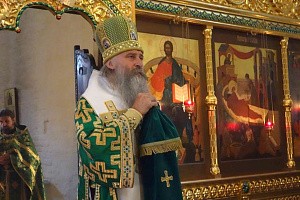 Архиепископ Феогност совершил Литургию в Богородице-Рождественском монастыре