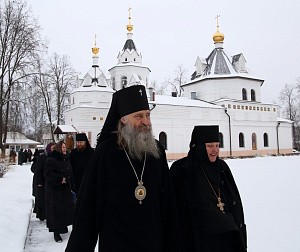 В святые дни Рождества Христова  архиепископ Феогност  совершил Литургию в Стефано-Махрищском монастыре 