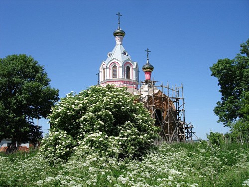 Скит Рождества Пресвятой Богородицы села Коренское Рыльского Свято-Николаевского мужского монастыря Скит Рождества Пресвятой Богородицы села Коренское Рыльского Свято-Николаевского мужского монастыря
