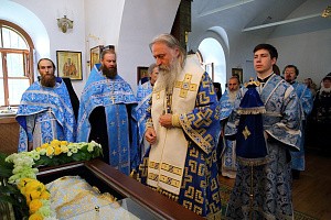 Архиепископ Феогност отслужил Литургию в Стефано-Махрищском  монастыре в  день памяти свт. Варлаама