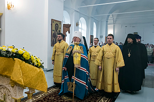 Глава Воронежской митрополии совершил великое освящение соборного храма Успенского Дивногорского монастыря