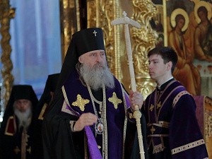 Архиепископ Феогност совершил в Троице-Сергиевой лавре Литургию Преждеосвященных Даров в день 15-летия своей архиерейской хиротонии