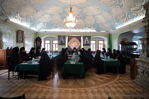 В Свято-Троицкой Сергиевой лавре состоялось очередное заседание Коллегии Синодального отдела по монастырям и монашеству