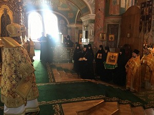Дивеевская обитель передала монастырю Иконы Богоматери «Умиление» г. Сургута образ Собора Дивеевских святых с частицами мощей