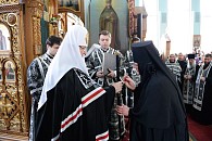 Святейший Патриарх Кирилл поздравил настоятельницу Иоанновского ставропигиального монастыря Санкт-Петербурга игумению Людмилу (Волошину) с 10-летием возведения в сан игумении