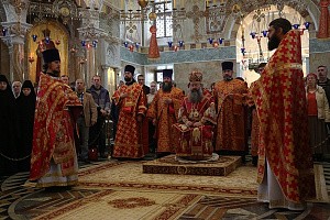 Митрополит Кирилл совершил Литургию в Ново-Тихвинском Александро-Невском монастыре г. Екатеринбурга в день его престольного праздника