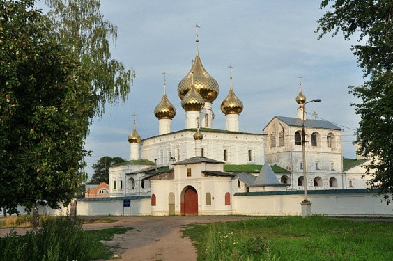 Воскресенский мужской монастырь г.Углич