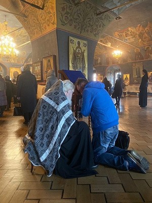 Духовенство Новоспасского монастыря готово совершать церковные таинства вне стен обители