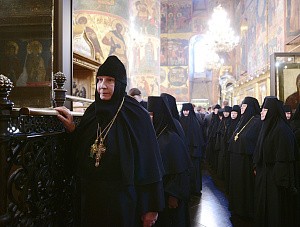 Наместник Свято-Троицкой Сергиевой Лавры архиепископ Феогност поздравил от имени монашествующих Святейшего Патриарха Московского и всея Руси Кирилла с Днем тезоименитства