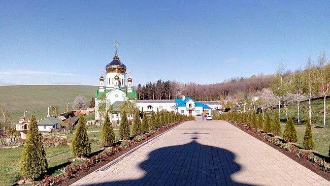 Женский монастырь в честь блаженной Ксении Петербургской Черновицко-Буковинской епархии Женский монастырь в честь блаженной Ксении Петербургской Черновицко-Буковинской епархии