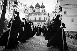 «Канон покаянный, или Время пришло». Фотовыставка, посвященная Толгской обители