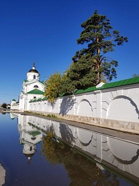 Свято-Троицкий Селенгинский монастырь в селе Троицкое Свято-Троицкий Селенгинский монастырь в селе Троицкое