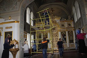 В Кресто-Воздвиженском Иерусалимском монастыре начались работы по капитальной уборке храма обители